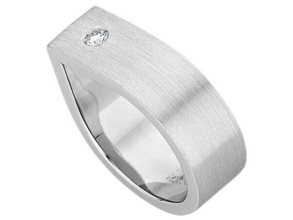 A Wide Dress Ring With Diamond C323 white gold ring with a diamond set in it.