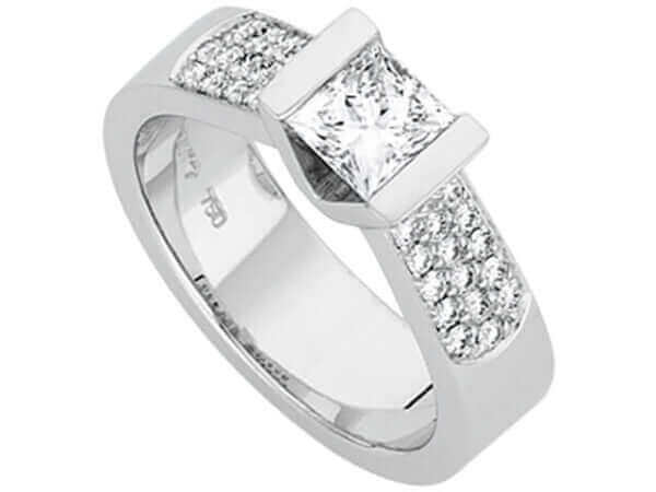 A stunning White Gold Bar Set Princess Cut Diamond Engagement Ring C843 featuring white gold, perfect for engagements.