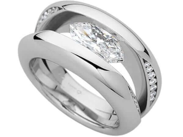 A Marquessa ring with an oval cut diamond, perfect for a 2010 Award Entrant looking for elegance and sophistication.